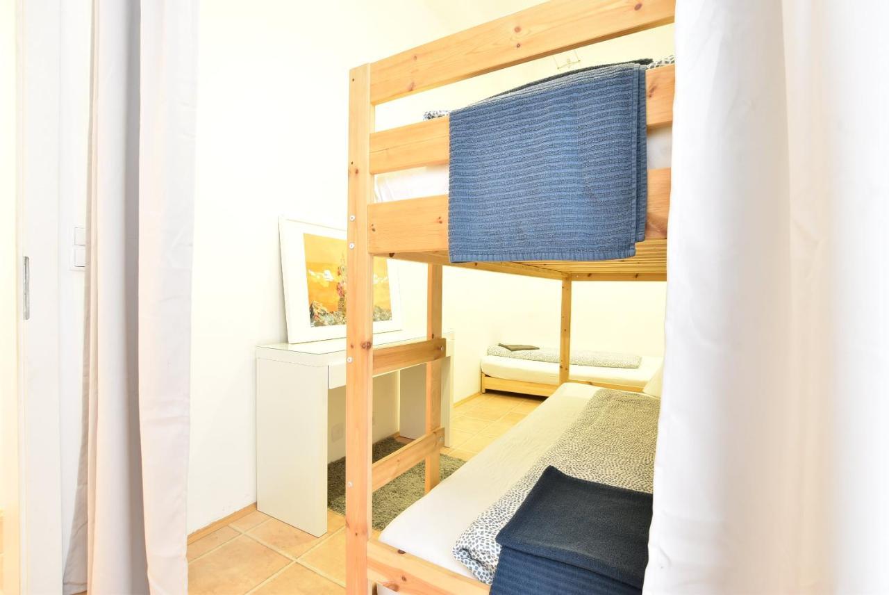 Riesiges Zentrales Apartment Mit Parkplatz Innsbruck Eksteriør bilde